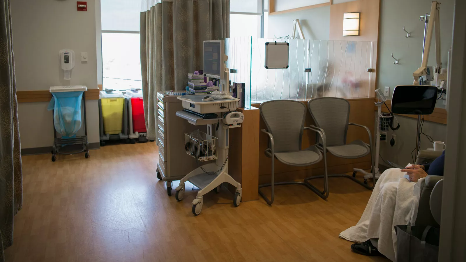 الكشف عن أسرار ديكور المشافي وعيادات الأطباء الناجحة